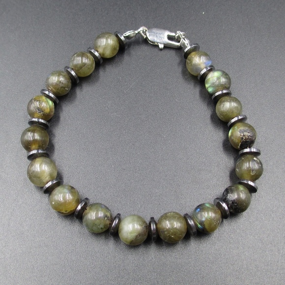 Jewelry - Vintage 8 Inch Rough Green Stones Bracelet